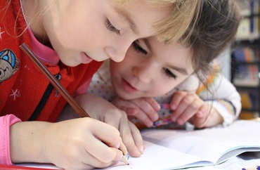 bimbi a scuola